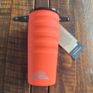 Grizzly Grip Cup 20 oz with Mag Lid